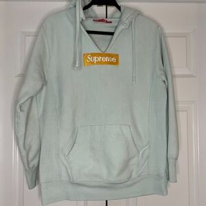 Supreme Men's Box Logo Hooded Sweatshirt